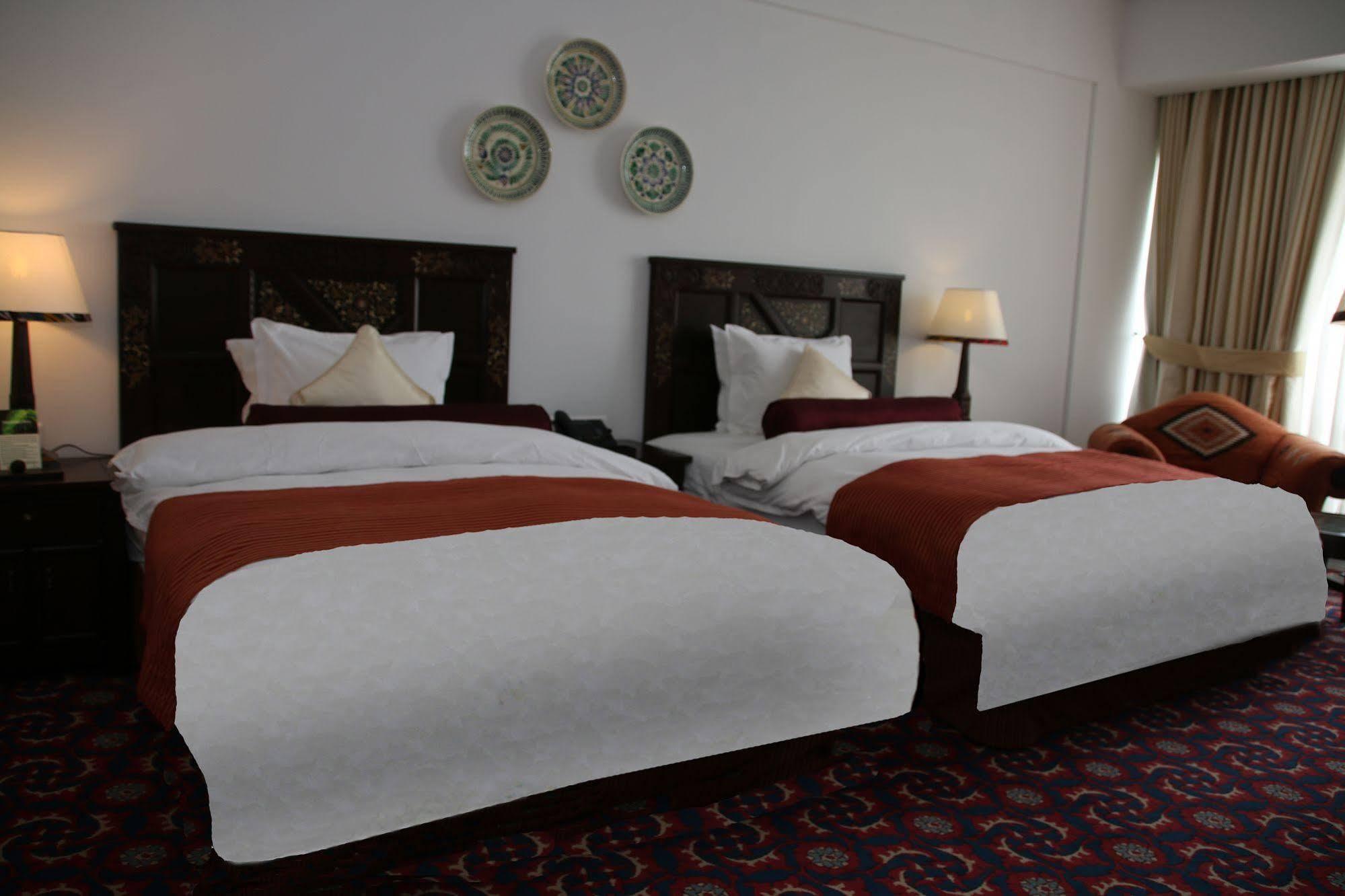 Dushanbe Serena Hotel Extérieur photo