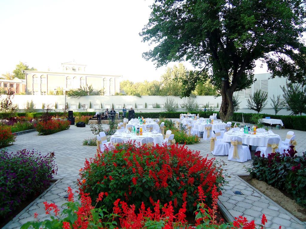 Dushanbe Serena Hotel Extérieur photo