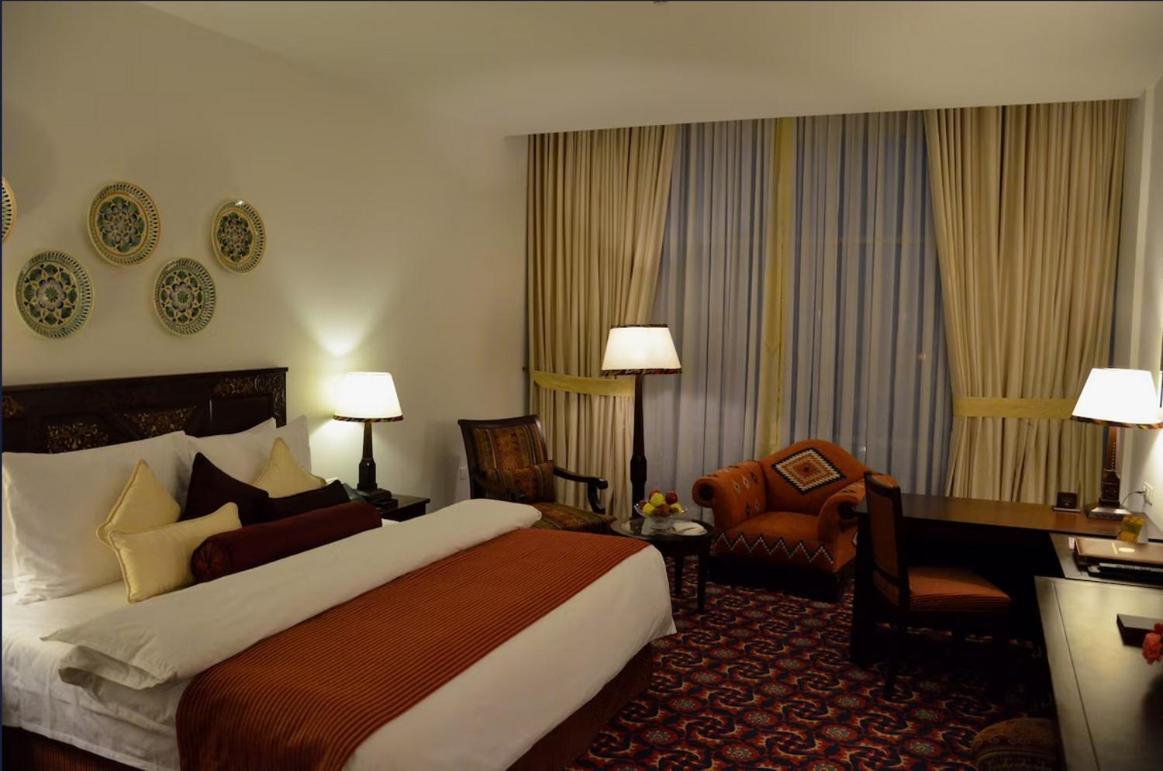 Dushanbe Serena Hotel Extérieur photo