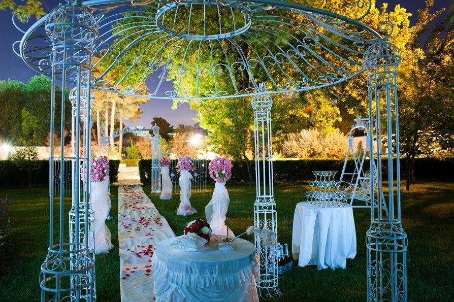 Dushanbe Serena Hotel Extérieur photo