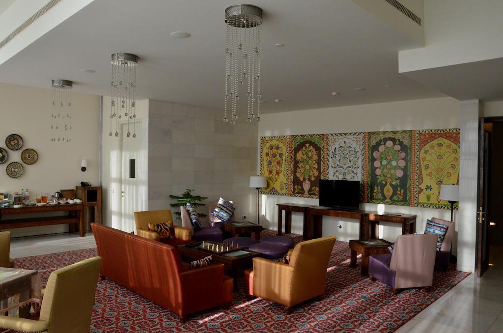 Dushanbe Serena Hotel Extérieur photo