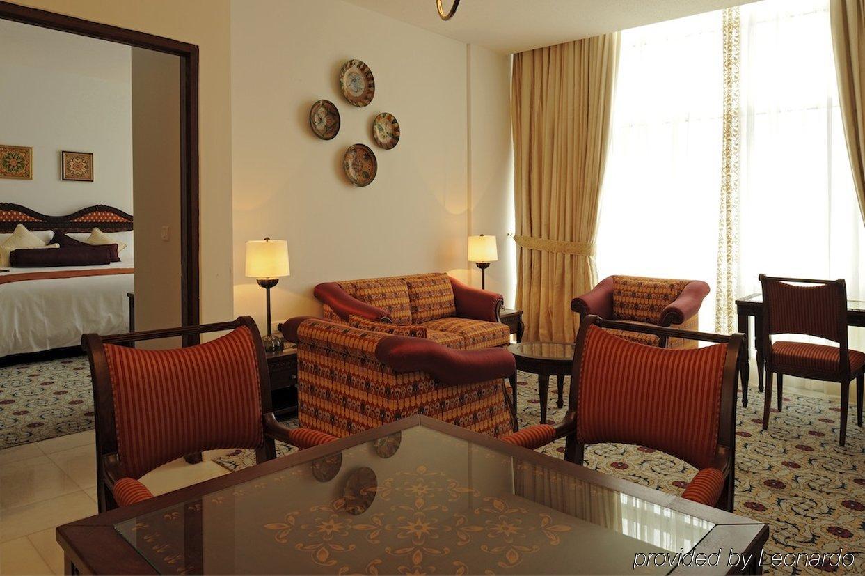 Dushanbe Serena Hotel Chambre photo
