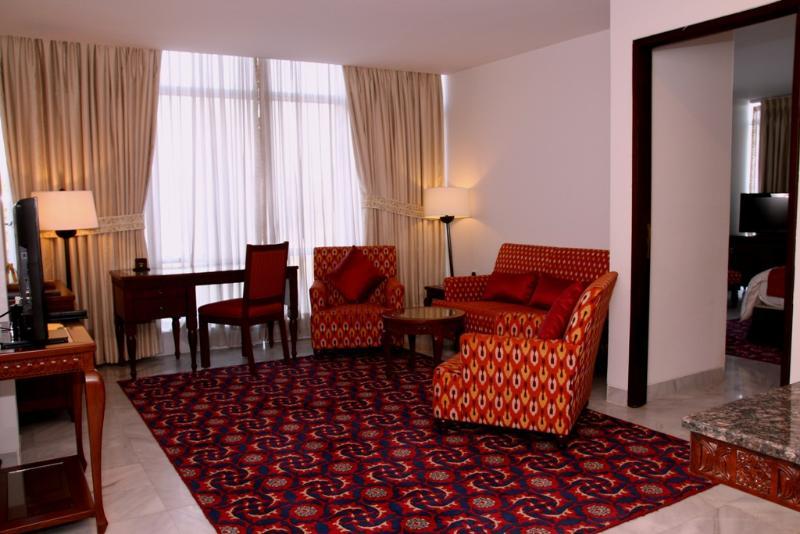 Dushanbe Serena Hotel Extérieur photo