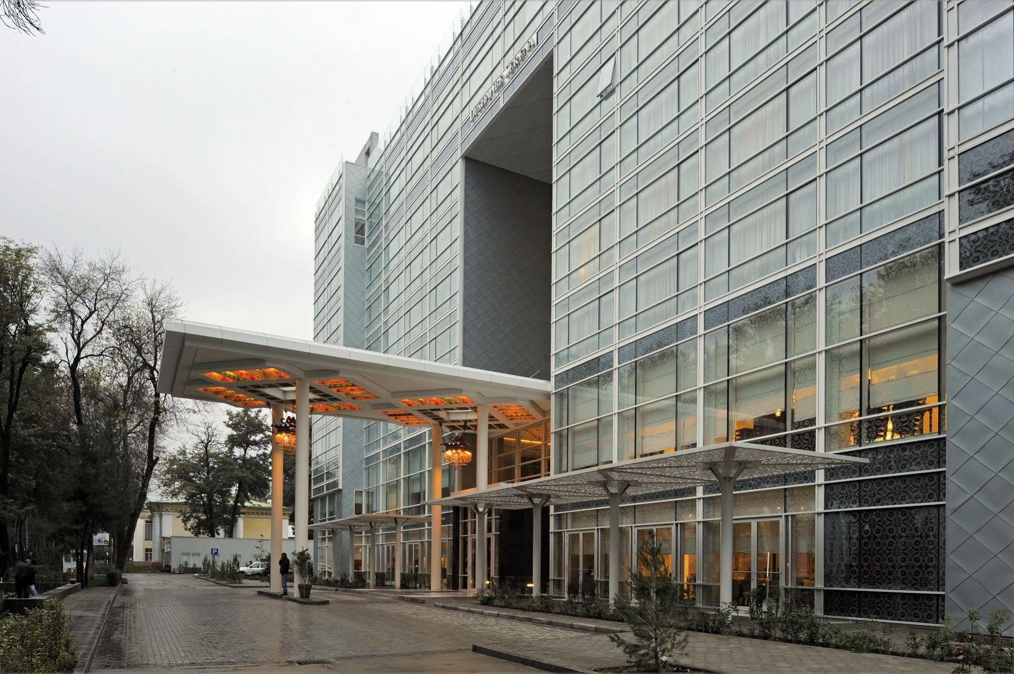Dushanbe Serena Hotel Extérieur photo