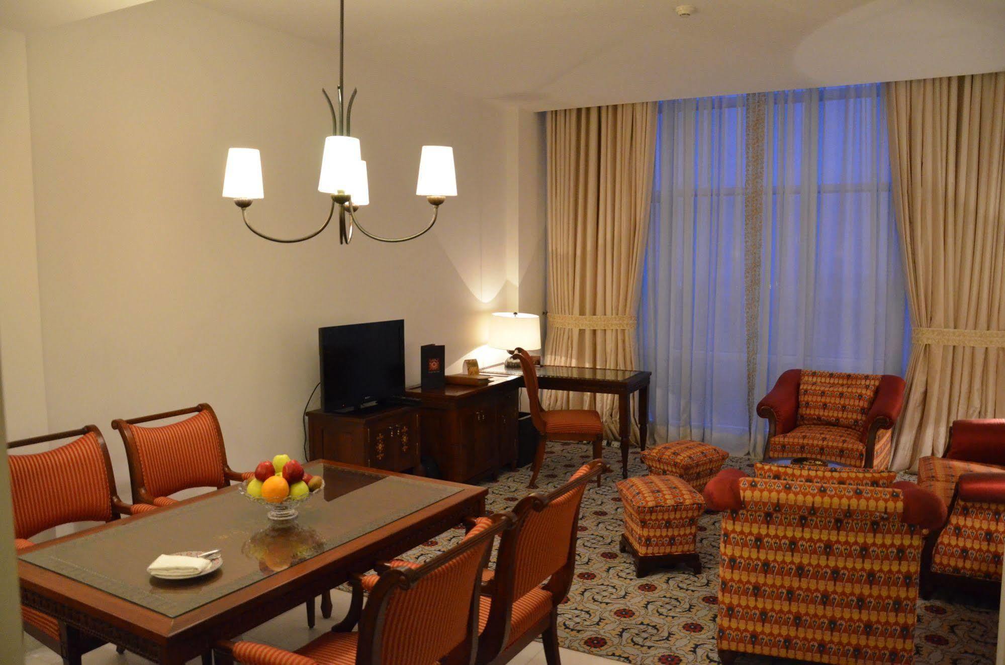 Dushanbe Serena Hotel Extérieur photo